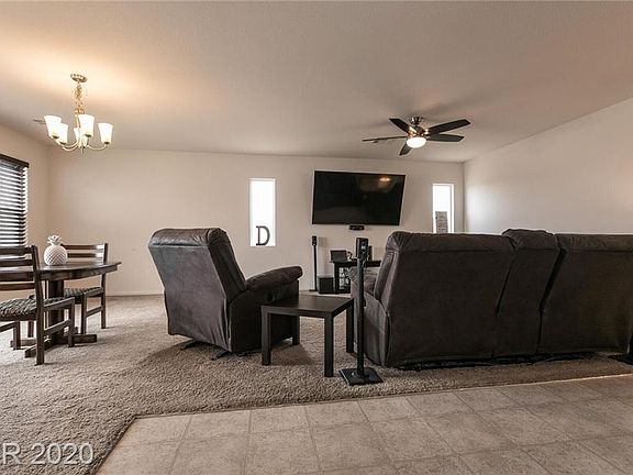 5th image of 136 Sally Kaye Ln