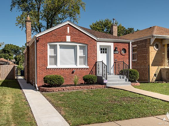 2nd image of 9729 S Woodlawn Ave