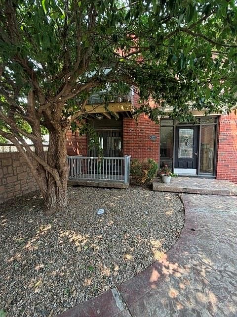 1st image of 4203 Clark Ave APT 1