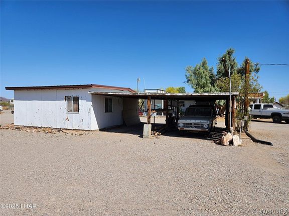 4th image of 716 & 730 N Tesota Lane