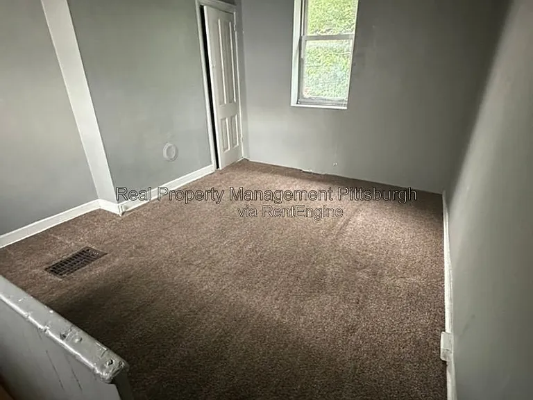 239 Urbana Way — Photo 8