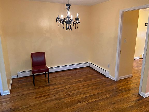 3rd image of 734 Soundview Ave #3