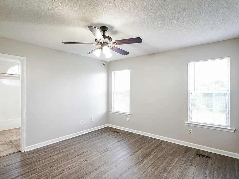 206 Sierra Dr — Photo 10