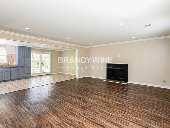 5th image of 883 Timbervale Ln