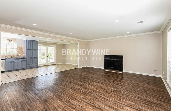 883 Timbervale Ln — Photo 4