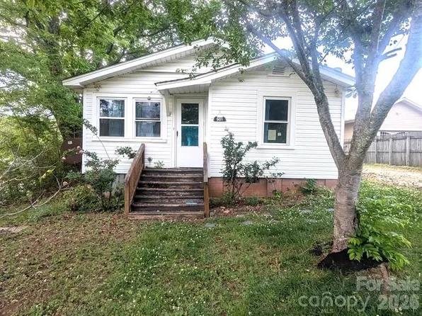 901 State Street Ext, Marion, NC 28752