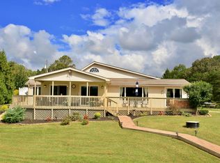 615 Surfside Dr, Moneta, VA 24121