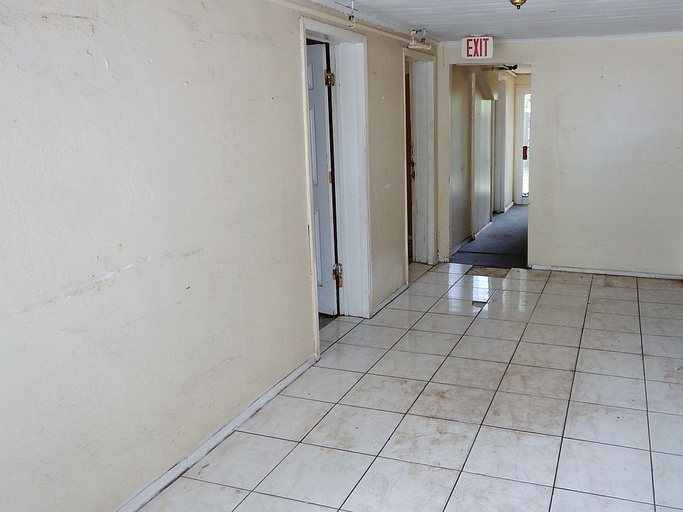 1st image of 3713 El Prado Blvd
