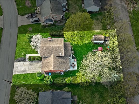 4th image of 708 Skyline Dr