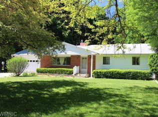 1021 S Haven Pl, South Haven, MI 49090