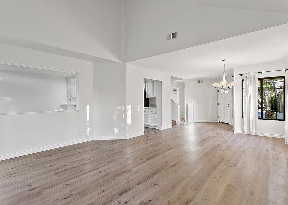 1st image of 12535 Wedgwood Cir