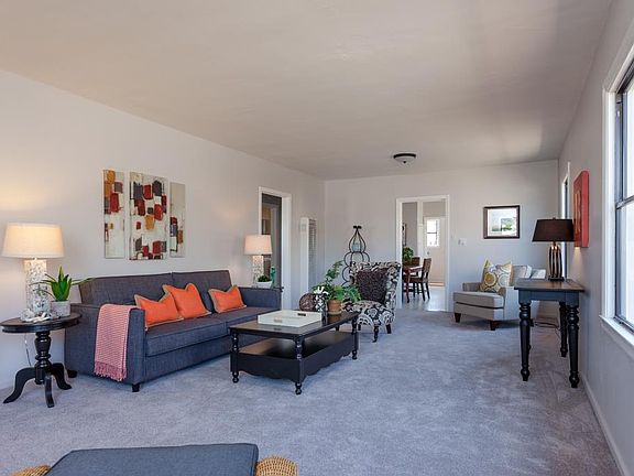 4th image of 414 Hibiscus Ct