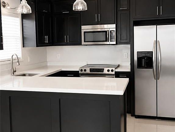 3rd image of 1219 Whiteoak Dr APT 4