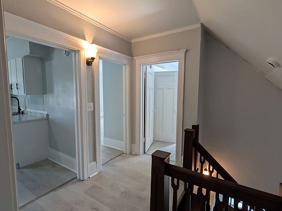 3rd image of 1097 Dewey Ave APT B