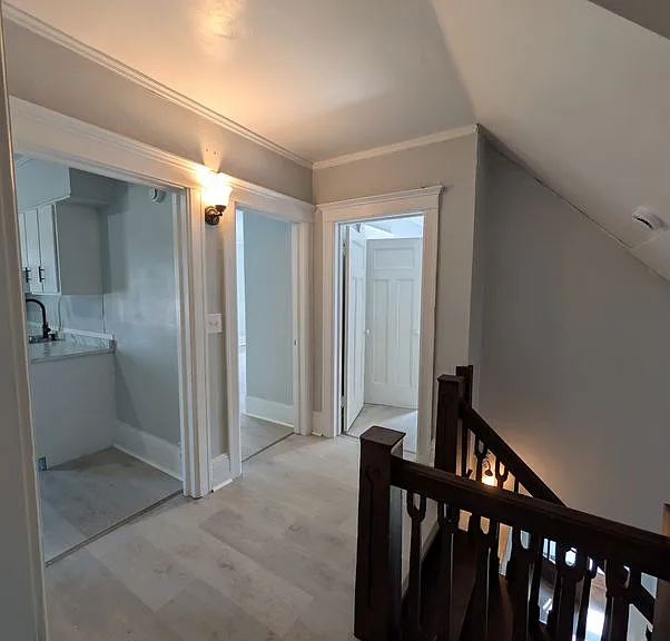 1097 Dewey Ave #B — Photo 3