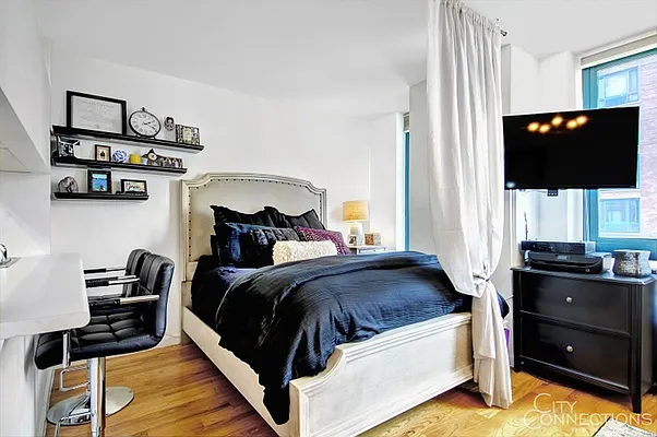 Rented by City Connections Realty | media 25