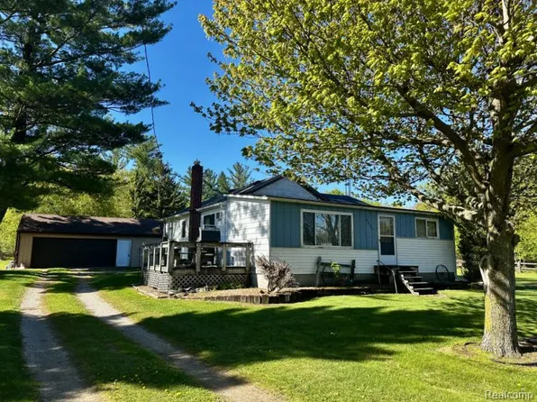 4693 Kilmanagh Rd, Elkton, MI 48731