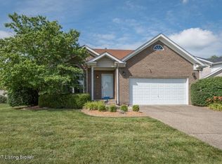 7102 Meadow Ridge Dr, Louisville, KY 40218