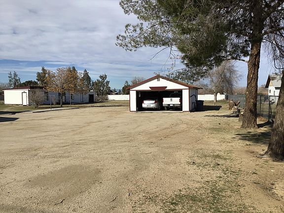 4th image of 9427 E Avenue U
