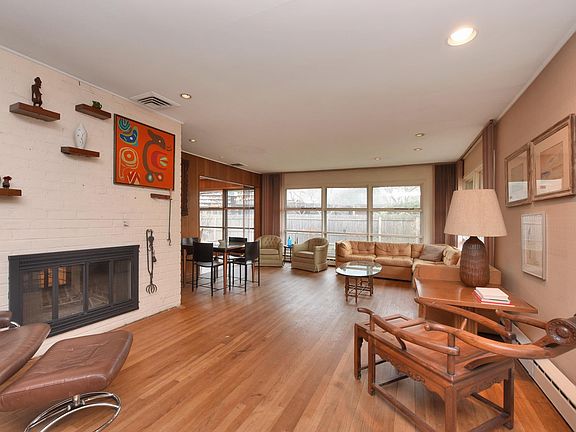 2nd image of 15 Regent Pl