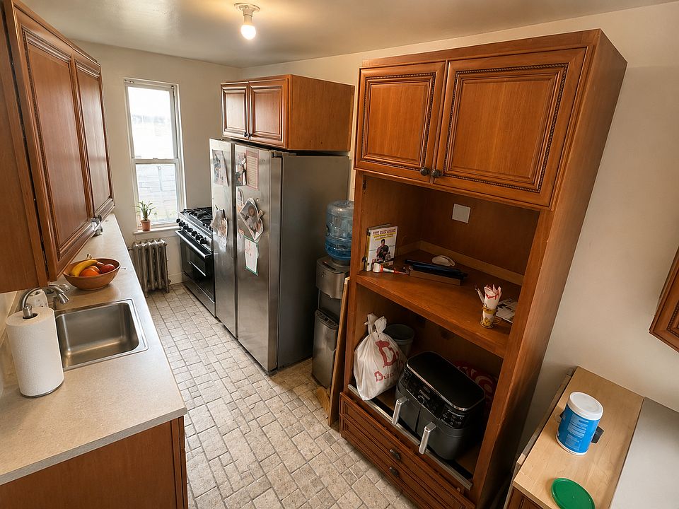 1st image of 6 Highland Ct