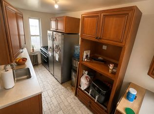 6 Highland Ct, Far Rockaway, NY 11691