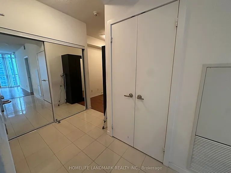 65 Bremner Blvd #2701 — Photo 2