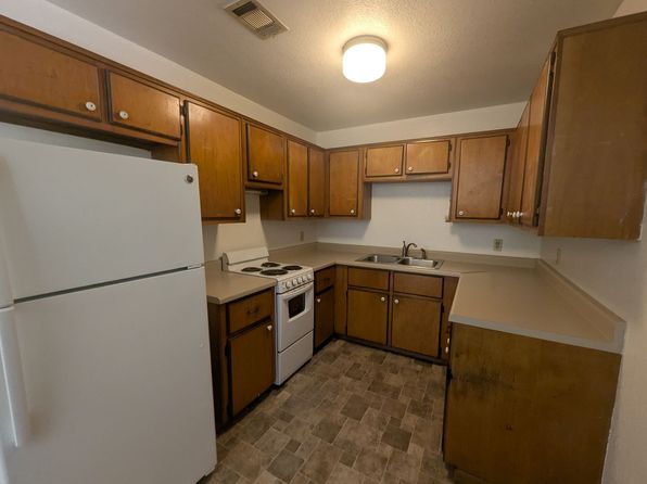 65 Arnold Springs Rd #4