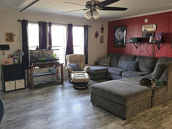 3rd image of 1009 NE 5th Street