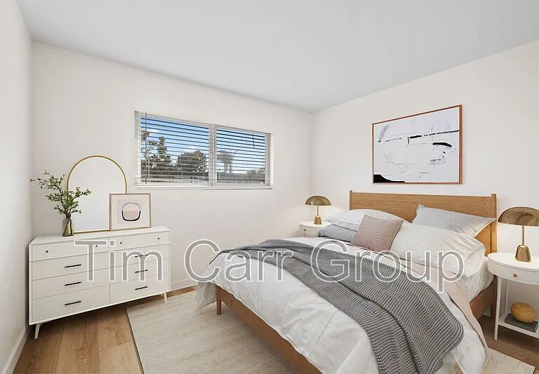 121 E Bay St #D — Photo 5