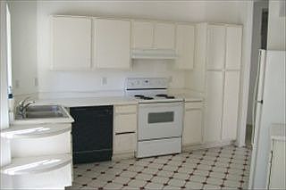 3rd image of 7311 W Greer Ave