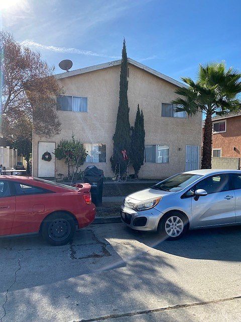 1st image of 4122 Sequoia St