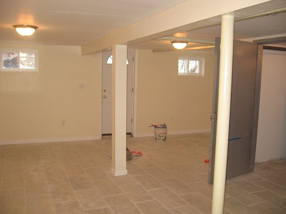 4th image of 18320 Dunlop Ave