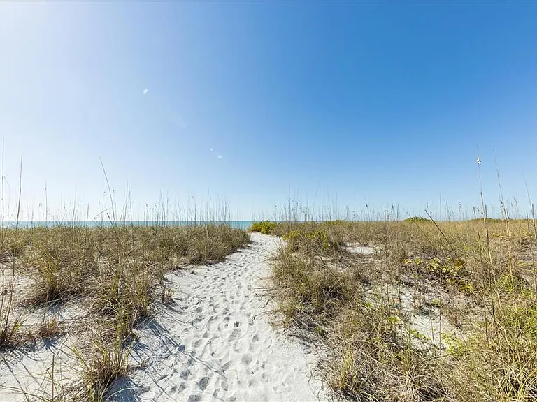5757 Gulf Of Mexico Dr #305 — Photo 36
