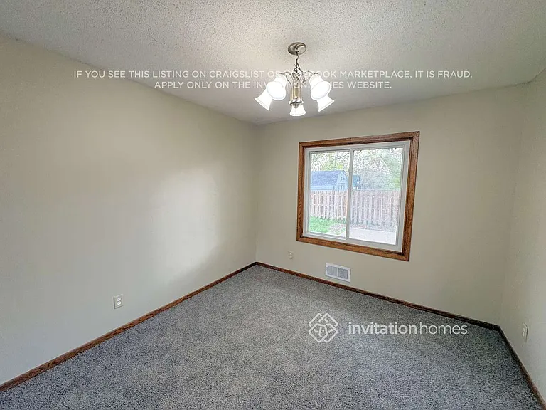 1411 Bidwell St — Photo 9