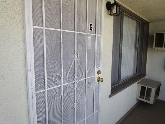 5th image of 2731 W Victory Blvd APT G