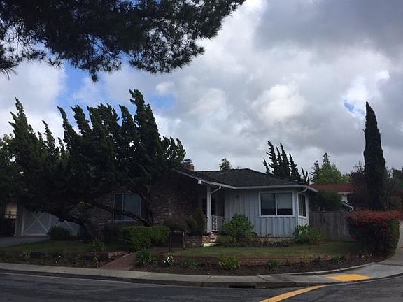 2nd image of 2600 Martinez Dr