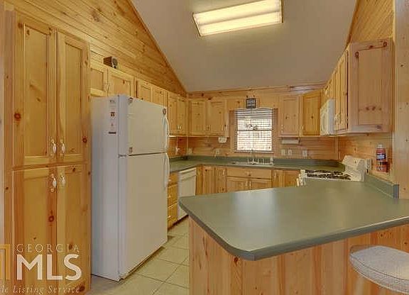 3rd image of 528 Cypress Cir #Bf666