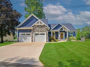 22199 Sunset Ln, Elkhart, IN 46516