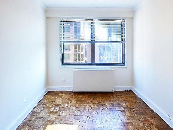 4th image of 353 E 83rd St APT 2L