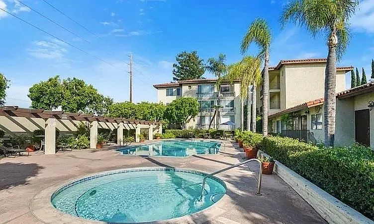 12830 Burbank Blvd #218 — Photo 18