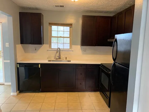 1 Heather Ln, Indian Head, MD 20640