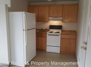 11 S 9th Ave APT 8, Yakima, WA 98902