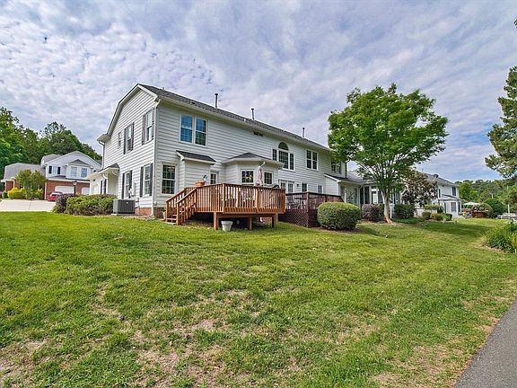 3rd image of 11 Lake Village Dr