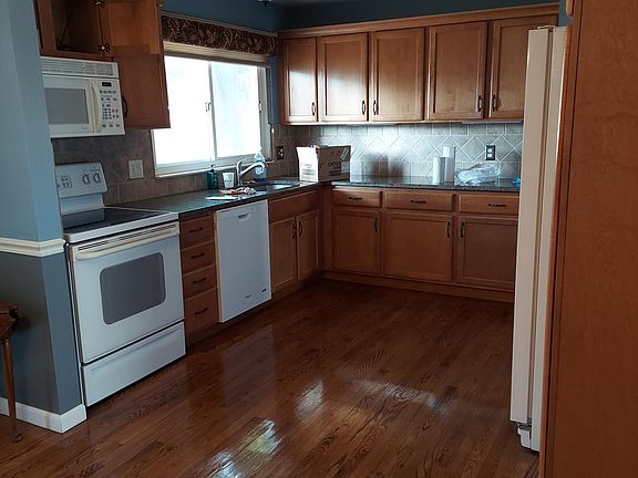 5th image of 36507 Grandon St