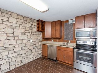 2793 Blackforest Dr APT B, Saint Louis, MO 63129