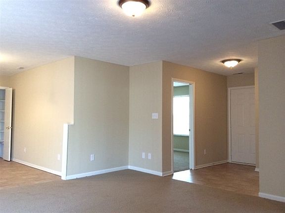 3rd image of 2808 Cross Creek Cir