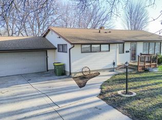513 E Hollett St, Tracy, MN 56175