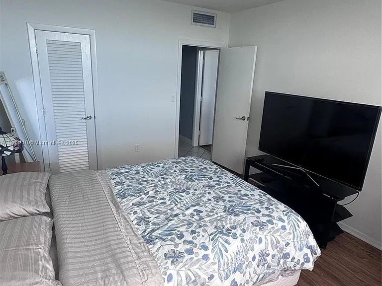 300 Bayview Dr #1206 — Photo 29