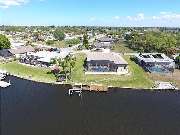 5th image of 262 E Tarpon Blvd NW